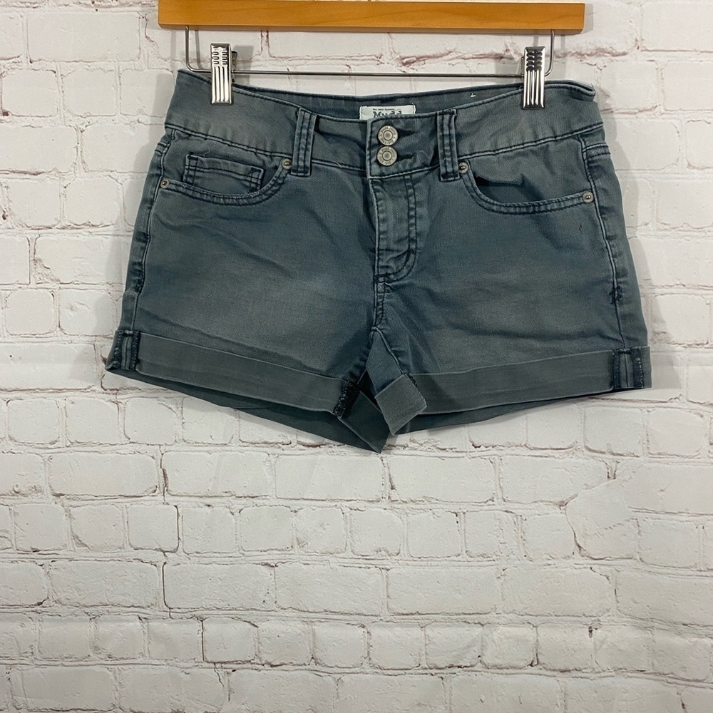 Mudd Womens Juniors Size 5 Smokey Gray Flex Stretch Low Rise Rolled Hem Shorts